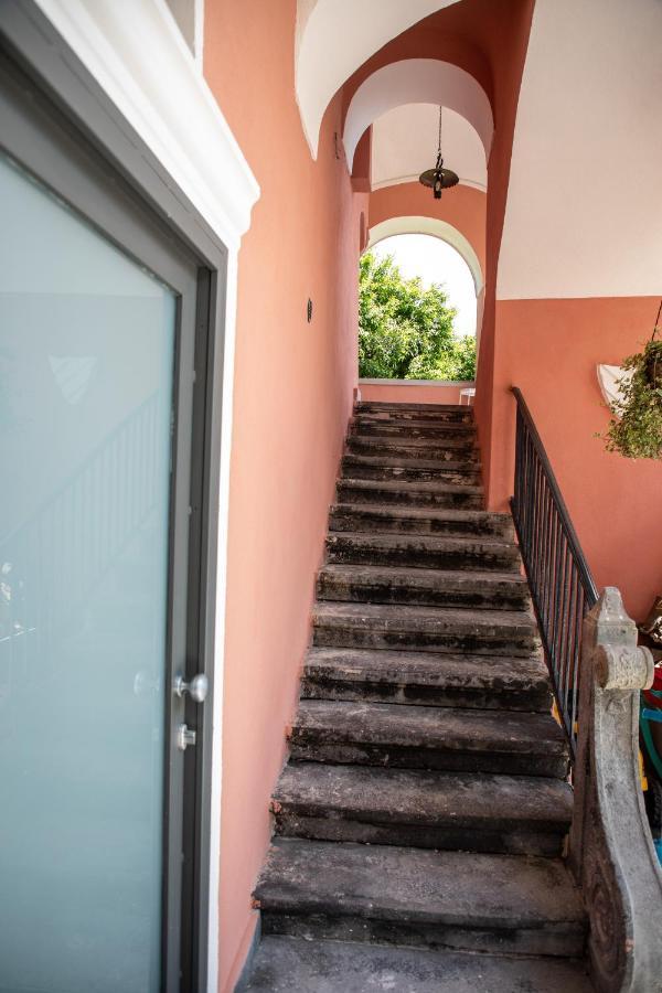 Palazzo D'Aquino Hotel Boscoreale Bagian luar foto